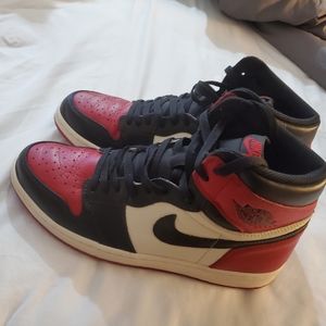 Air Jordan 1 Retro High OG Bred Toe Men Size 12